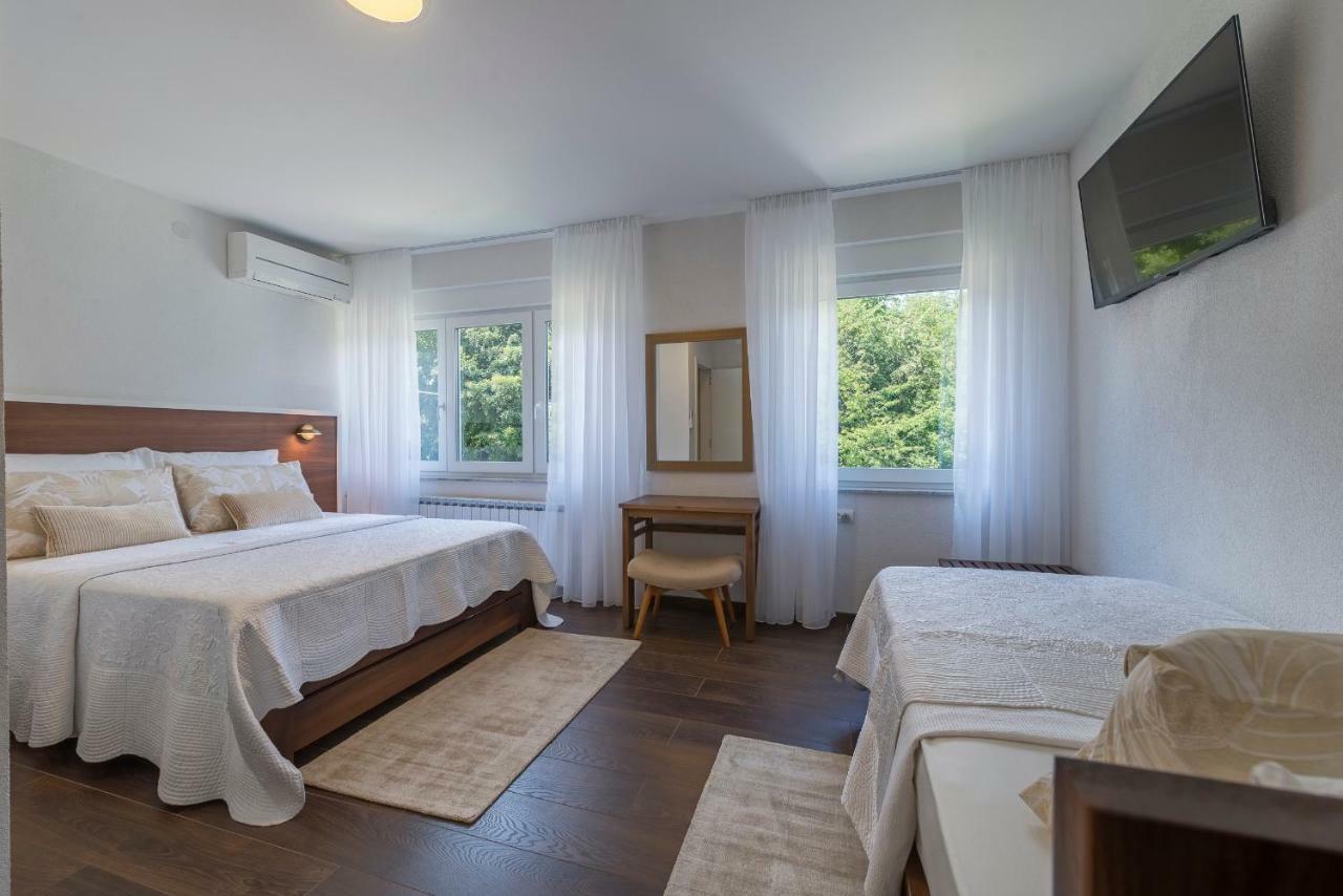 Up27 Suites Plitvice พลิตวิชกา เยเซรา ภายนอก รูปภาพ
