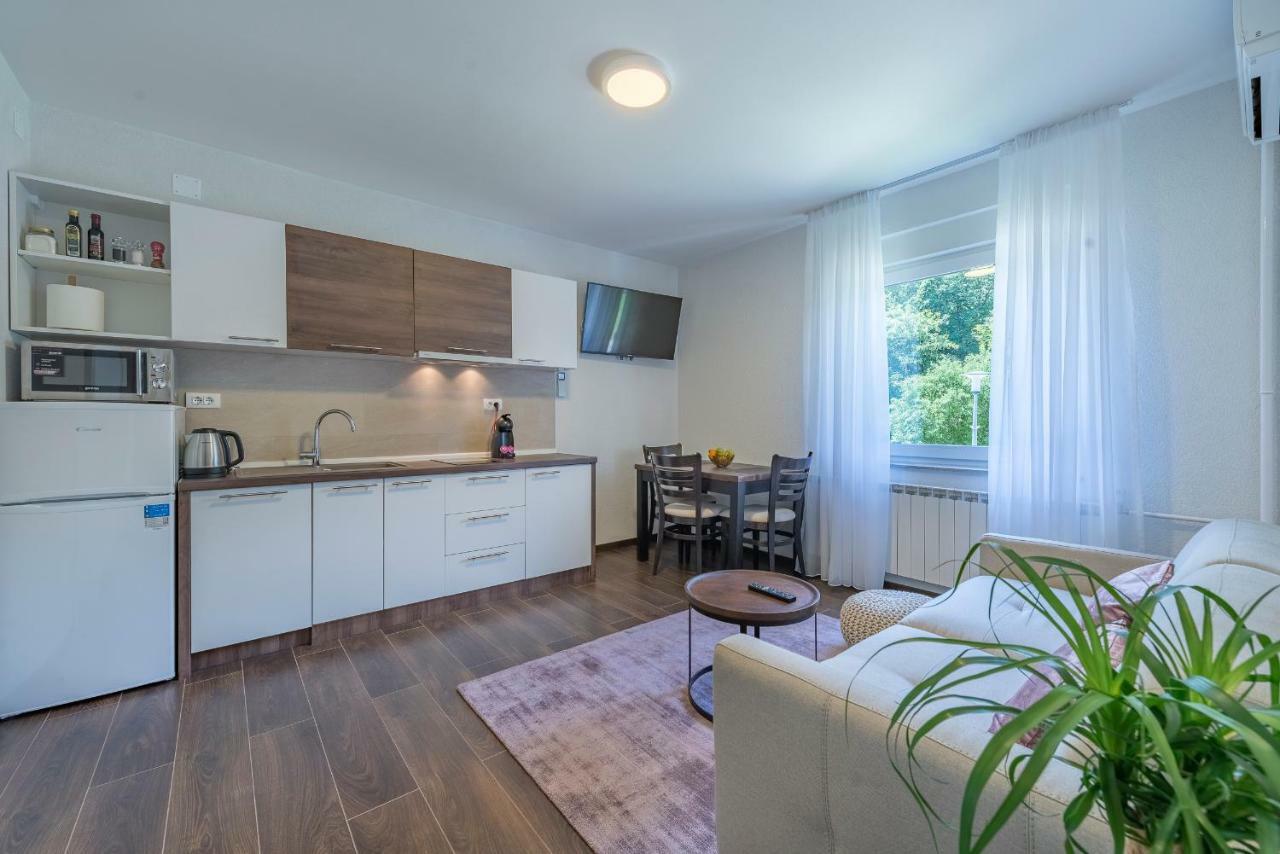 Up27 Suites Plitvice พลิตวิชกา เยเซรา ภายนอก รูปภาพ